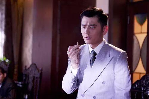 不过,第二年,钱枫就进军了芒果台《天天向上》,成为主持人之一.