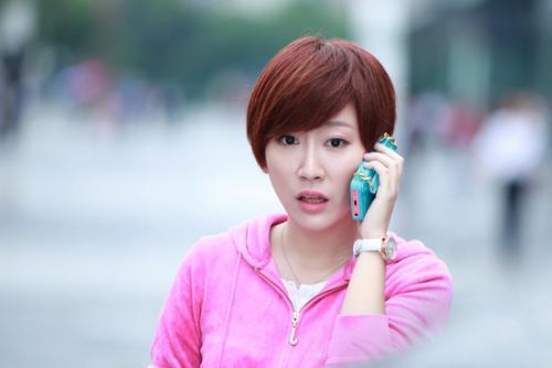 乡下母亲送来两袋水果,媳妇转手送人,接母亲电话后她后悔