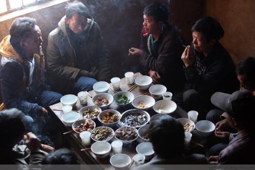 哈哈,第一次听说云南有个"杀猪饭"