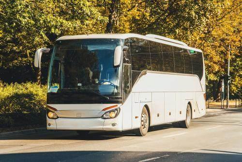 私家车盛行的今天, 大客车载客的命运如何