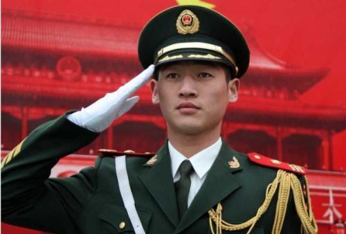 被网友评为中国最帅的帅哥在这里,国庆阅兵第一帅