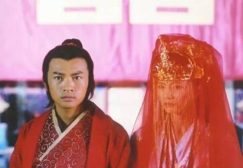 神奇倚天屠龙记中的灭绝师太和张无忌居然是同辈