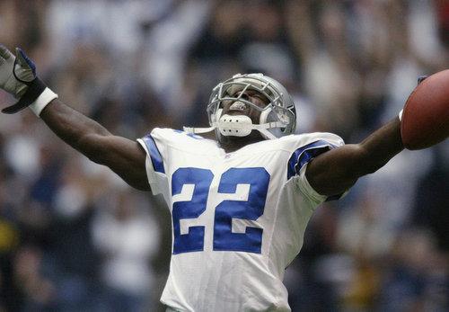 19,艾米特-史密斯(橄榄球):职业生涯取得的冲跑码18335码,在联盟历史