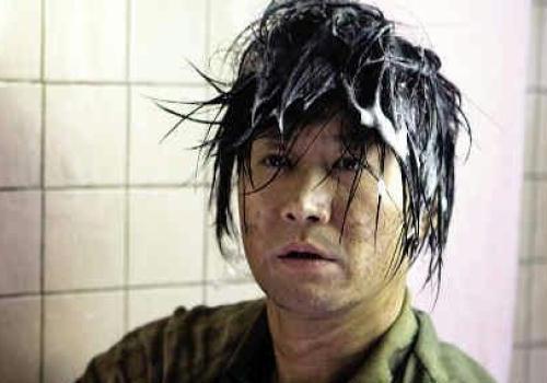 说说你见过最脏最邋遢的人什么样子? 网友: 一穿内裤外出掉泥