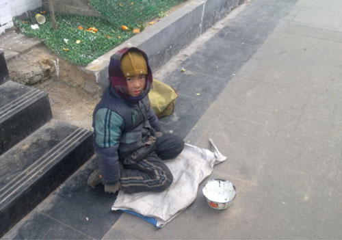 被砍手的小孩乞丐照片图片
