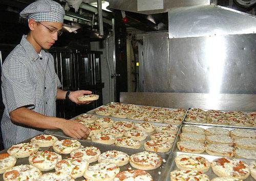 航母上伙食真的是最丰富的吗?看完这个兵种的你就不会这么认为了