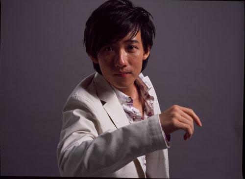 他与光良齐名, 患抑郁症写一首口水歌赚了一个亿, 成荧幕绿叶