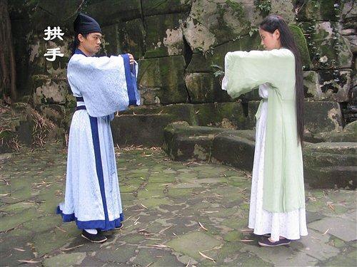 古人的拱手作揖之礼有多少讲究这个细节错了会很惨的