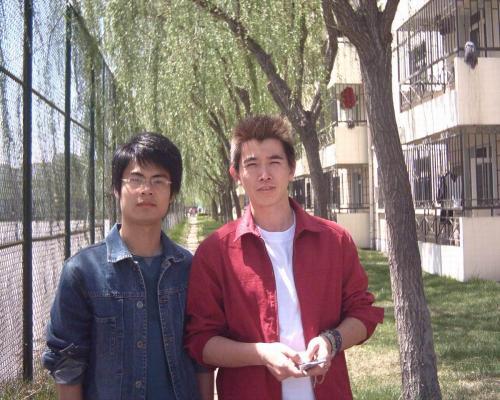 朋友结婚我随礼五百,晚上他在同学群里说的话