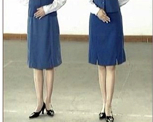 《偶像练习生》周锐的一个站姿,让人想起了外号神仙石的常石磊