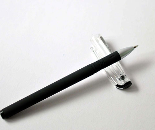 心理测试:选一支中性笔,测你是学渣还是学霸?