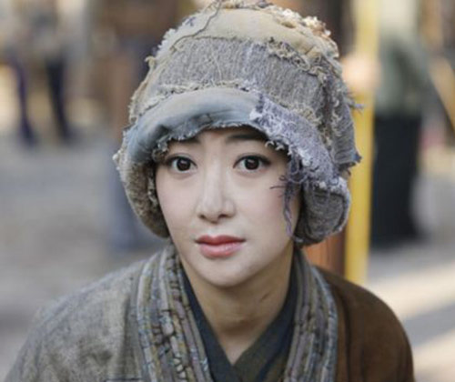 叶罗丽测试:4个乞丐,哪个最美?测测你哪点碾压校花