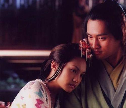 当年的这部经典鬼片中隐藏了数名当红明星,原