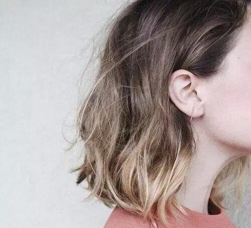 短发女孩的个人头像这么拍逆龄清新又出众