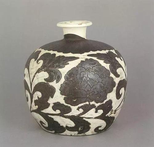 磁州窑名品赏析:瓷器中独具特色的黑白美学