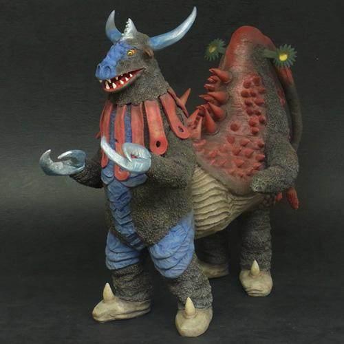 是亚波人的怨念为了打倒艾斯·奥特曼,由马萨琉斯,尤尼唐戈,卡奥拉