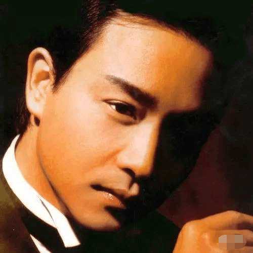 重庆出租车司机撞眼张国荣后, 又现公交司机撞