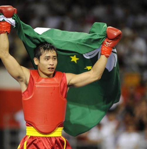 数据深度剖析81,给力 中国最富拳王蔡良婵力克韩国k-1冠军卢宰吉