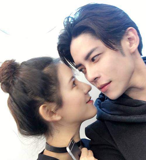 花式曝恋情鹿晗关晓彤最高调才公布4个月就有孩子了