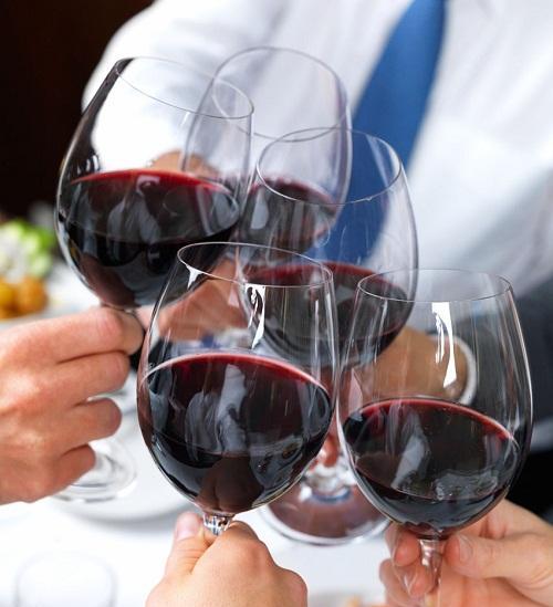 聚会应酬优雅简单点评红酒免尴尬新手也有品
