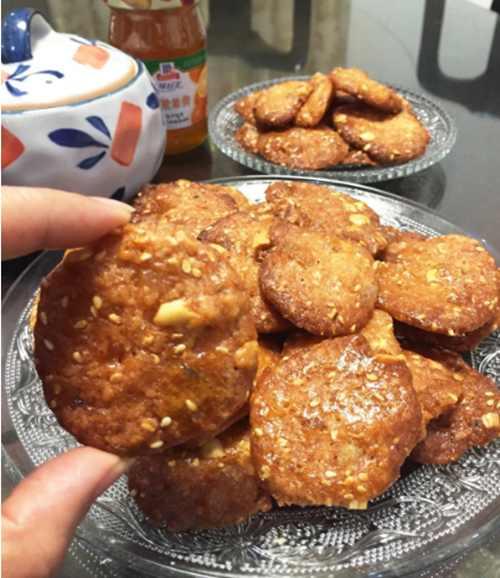 说小凤饼可能不知道, 但说鸡仔饼, 广东人人都认识这种美食