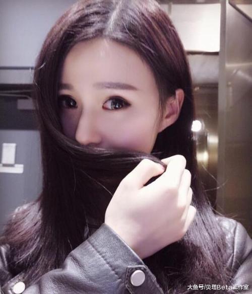 果然在sng和vg的比赛结束后,女解说苏小妍就在微博公布,已经辞去了lpl