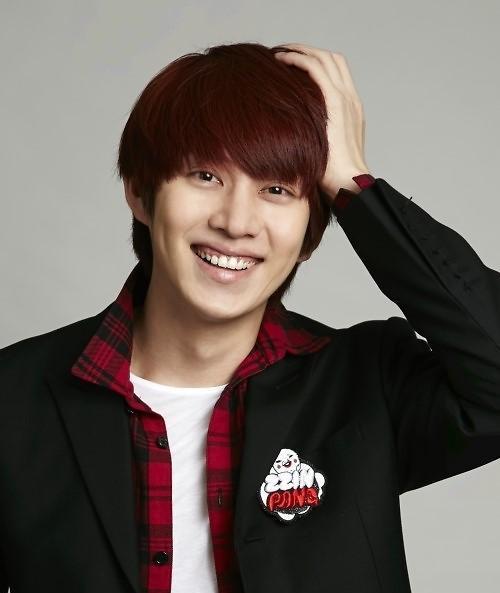 金希澈,kim hee-chul 利特(lee teuk),本名朴正洙(park jungsu)