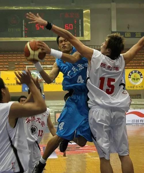 他曾让科比,詹姆斯成为背景,最终却还是走上了平凡之路