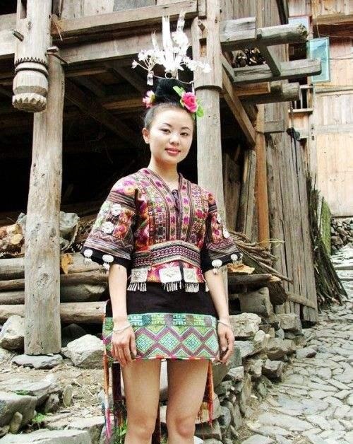 贵州短裙苗第一村的裙子被称"全国第一短".