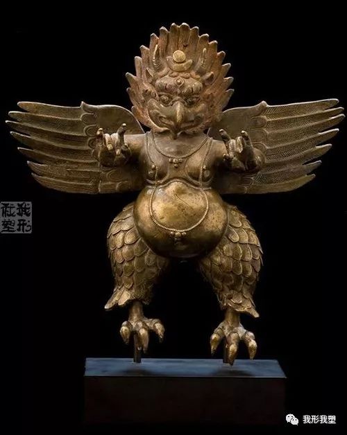 迦楼罗印度神话中的巨鸟南亚的雕塑视觉效果也很惊人哦