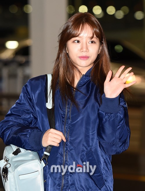 韩国女艺人李惠利飞往夏威夷拍杂志写真