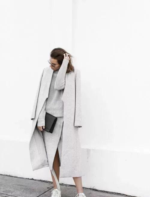 冬天穿灰色系也这么美,学不老女神俞飞鸿这样穿搭!