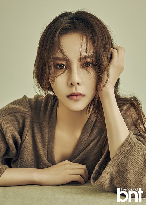 韩国女艺人李烈音最新杂志写真曝光