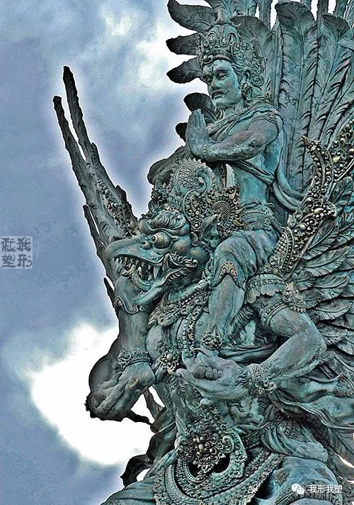 迦楼罗印度神话中的巨鸟南亚的雕塑视觉效果也很惊人哦