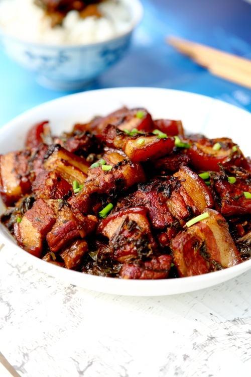 家常菜之经典-梅干菜红烧肉,爱吃肉的小伙伴们转起来!