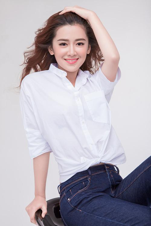 正文 身穿白色纱裙的石安妮是小仙女本人没错了.