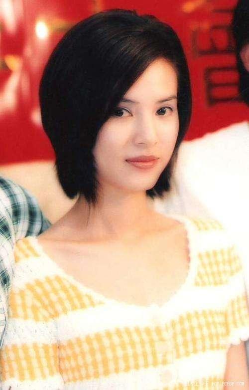 小龙女李若彤十几岁的时候就惊为天人啊怎么感觉像高圆圆