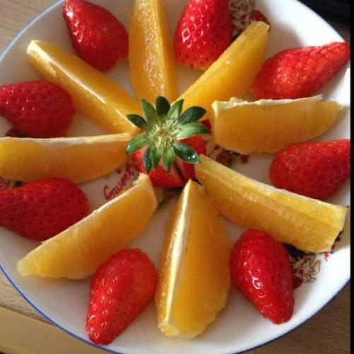 水果不要洗好直接端上桌这样摆盘好看有档次客人吃赞不绝口