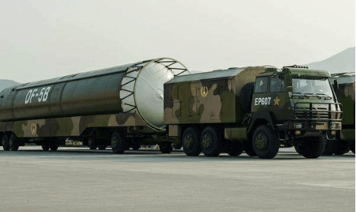 中国现在最神秘的导弹要数东风41导弹了,此导弹为洲际导弹,需要3到4个