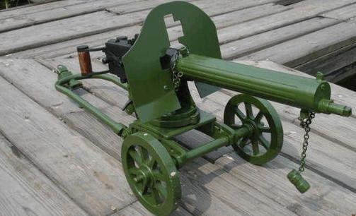 虽然m1910重机枪是一战的产物,战斗经验丰富,威力惊人,但毕竟时隔多年