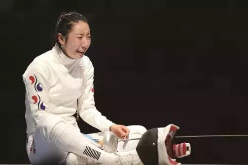 武大靖: 一个让裁判集体绝望的男人