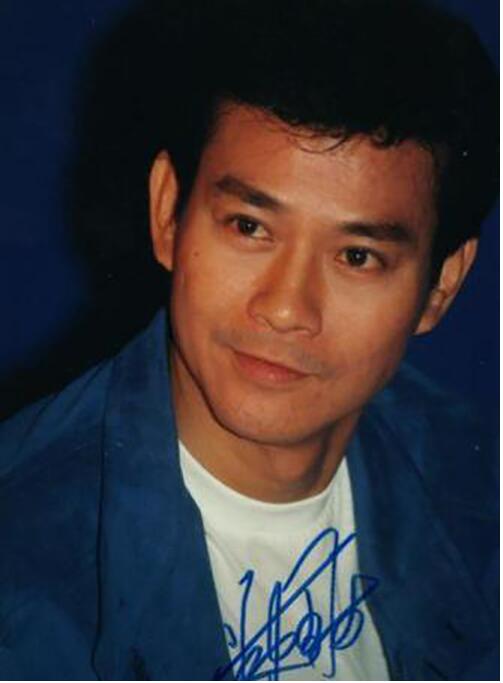 71岁的郑少秋在台上又唱又跳,帅到看不出年龄