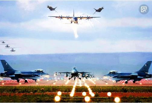 中国上空一阵惊雷整个大地地动山摇中国空军做了啥大动静