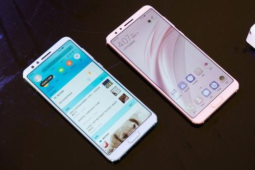 华为自己也为难,都是为了你们好,荣耀v10与华为nova2s怎么选?