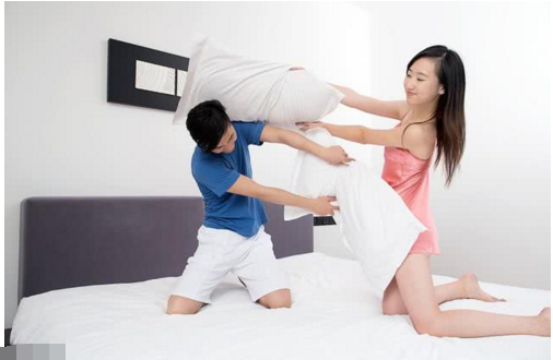 老公,你妈这么欺负我你还向着她,不和你离婚留着过清明吗?