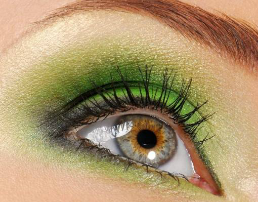 今年你们绿吗,打造炫酷绿眼影眼妆,时尚总有你的份