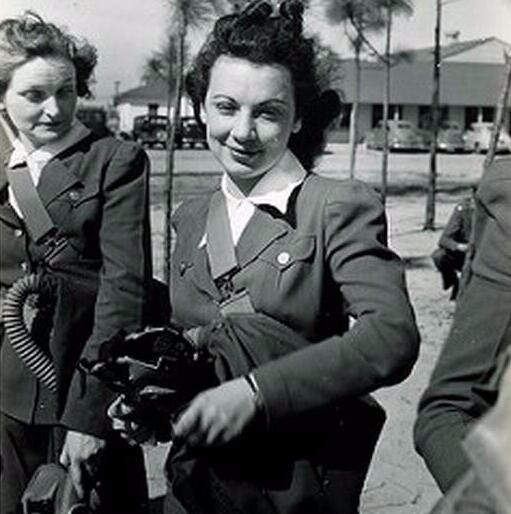 二战时的美国女兵罕见老照片最后一张让男人们眼红