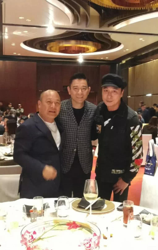 吴镇宇吴志雄同框 当年《古惑仔》的靓坤和大b哥啊