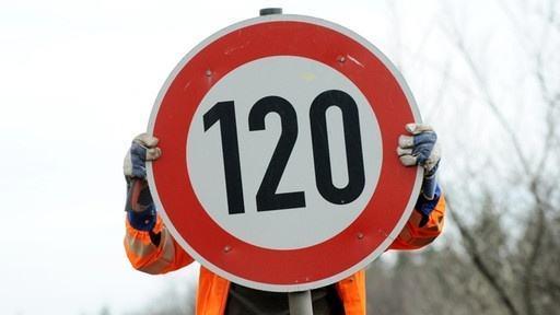 你知道？高速公路限速120，开到130算超速吗？-新浪汽车