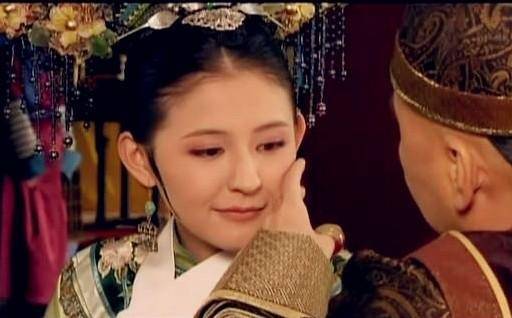 《甄嬛传》中皇上死后,为何叶澜依也紧随其后自杀了?